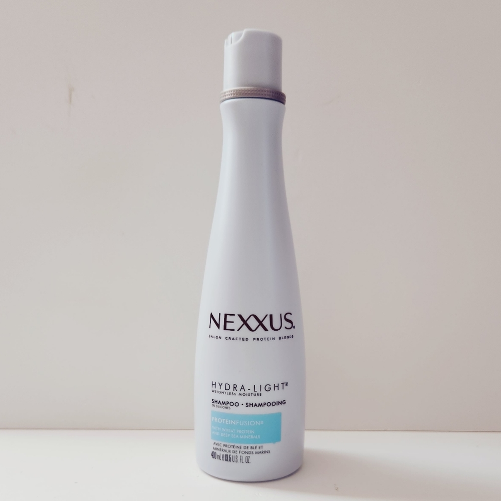 💚2/$20 Nexxus Hydra-Light Weightless Moisture Shampoo
